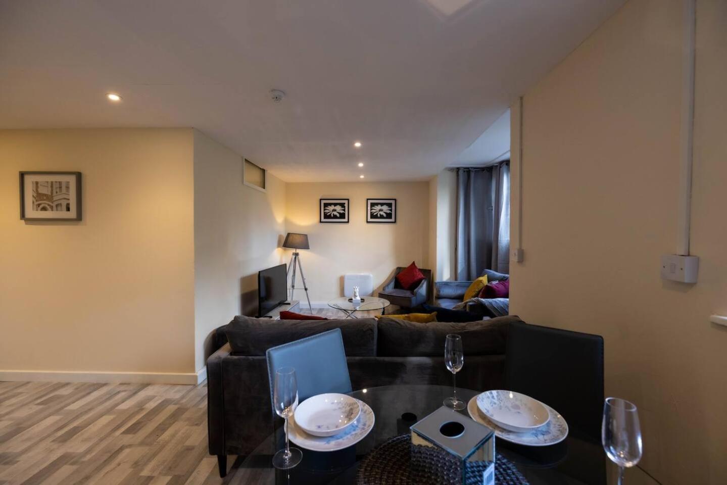 3 Bedroomflat-Free Parking-Wifi-Parking-8People London Exterior photo